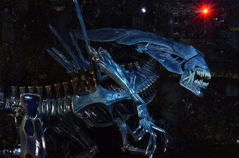 Фигурка Королева Чужих — Neca Aliens Xenomorph Queen Ultra Deluxe Boxed Figure