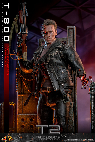 Фигурка Terminator 2 DX46 — Hot Toys Battle Damaged T-800V2 1/6