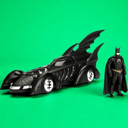 Модель Бэтмобиля — Batman Forever Diecast Model 1/24 Batmobile w figure