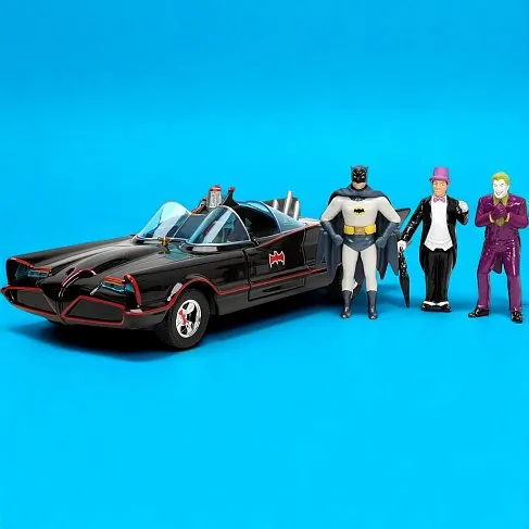 Модель Бэтмобиля — Batman TV Series 1966 Diecast Model 1/24 Batmobile w figure