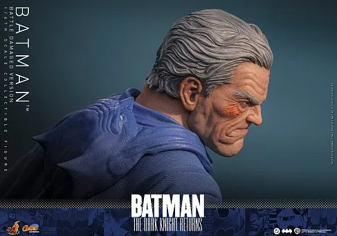Фигурка Batman Battle Damaged Version — Hot Toys CMS031 Dark Knight Returns 1/6