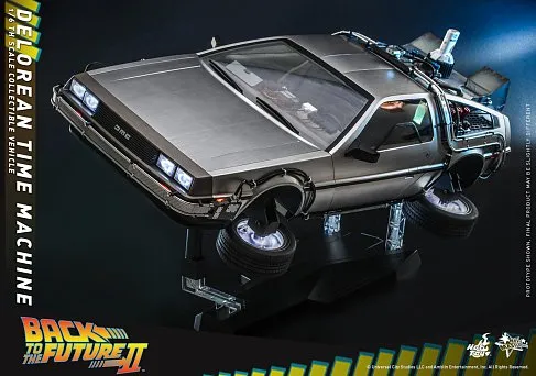 Модель DeLorean Time Machine — Hot Toys MMS636 Back to the Future II 1/6