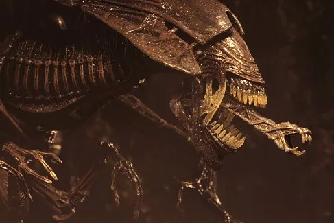 Фигурка Королевы Чужих — Neca Alien Resurrection Ultra Deluxe Alien Queen