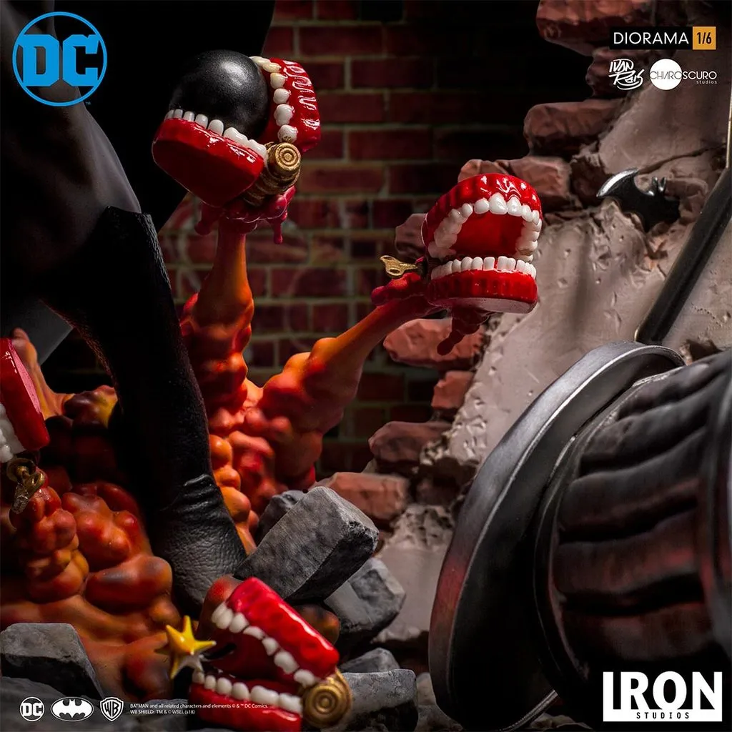 Iron-Studios-Batman-vs-Joker-008.jpg Iron-Studios-Batman-vs-Joker-008.jpg