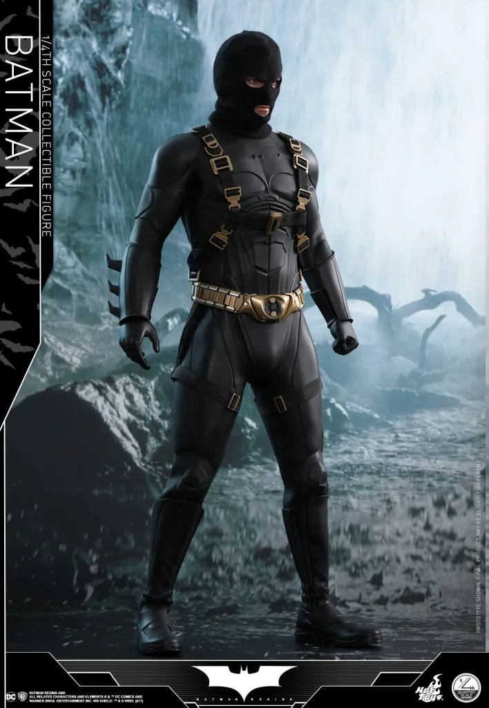 Hot-Toys-Batman-Begins-Quarter-Scale-016.jpg