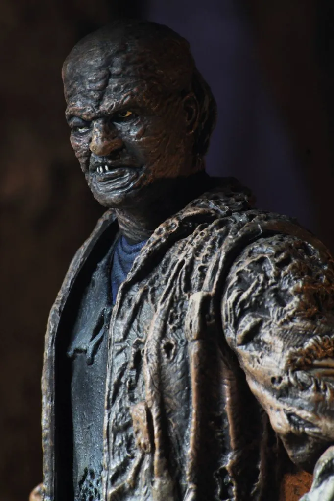 NECA-FvJ-Jason-Voorhees-005.jpg NECA-FvJ-Jason-Voorhees-005.jpg