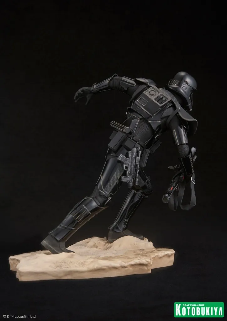 Rogue-One-Death-Trooper-ARTFX-Statue-005.jpg