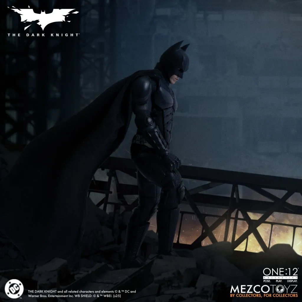 купить Фигурка Dark Knight Batman — Mezco One 12 Collective 14.jpg