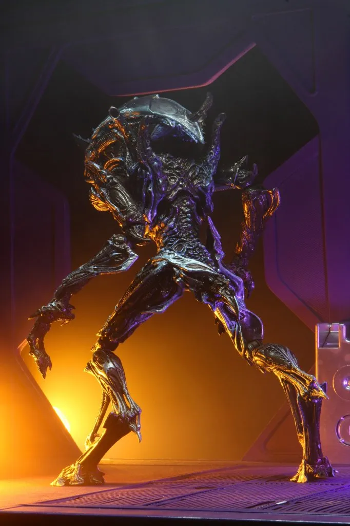 Фигурка Чужого — Neca Aliens Rhino Alien Kenner Tribute Version 2 (14).jpg