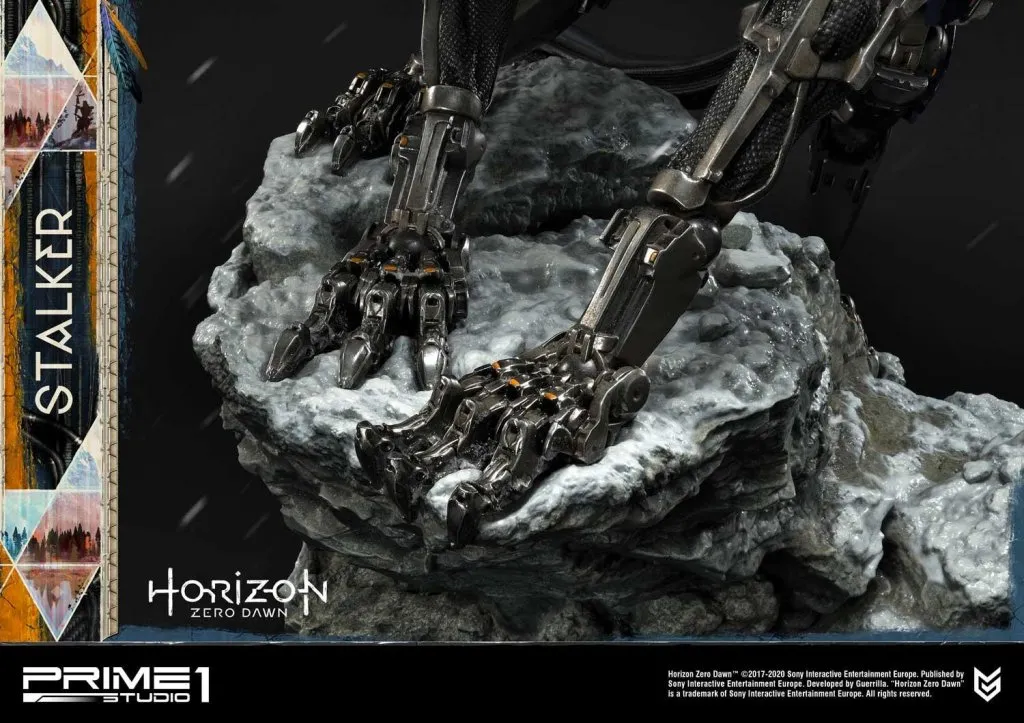Prime-1-Stalker-Statue-028.jpg
