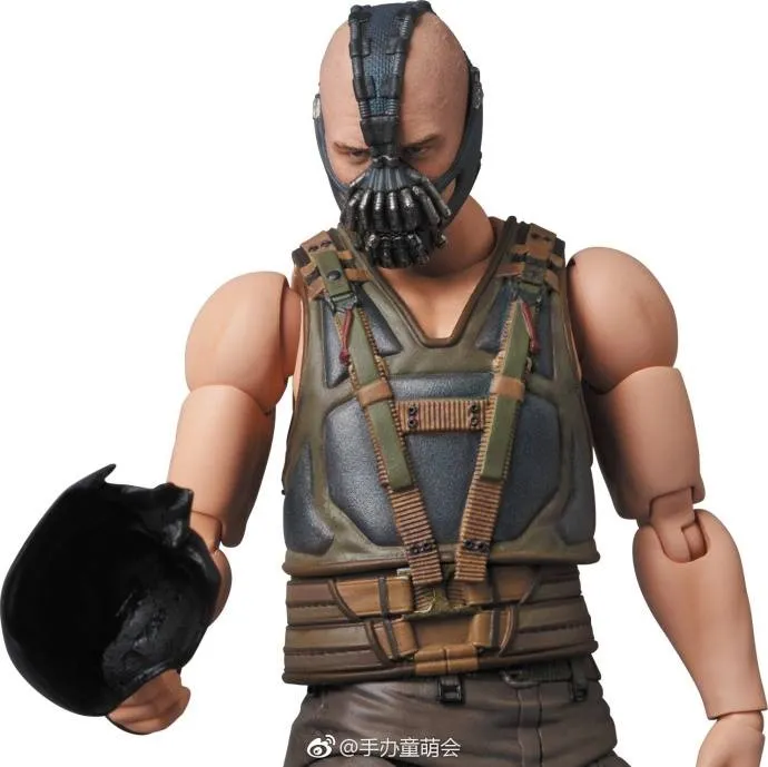 MAFEX-Dark-Knight-Rises-Bane-008.png