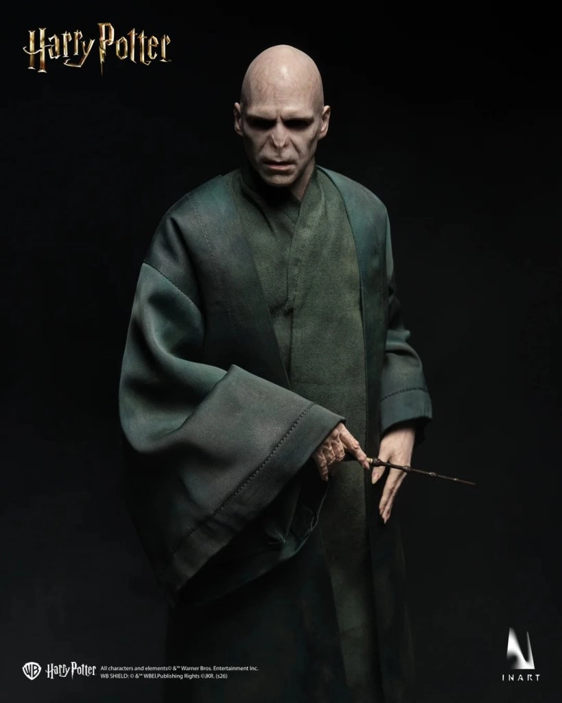 inart-harry-potter-and-the-deathly-hallows-voldemort-1-6-v0-0tdcxqe3ffsh1.jpg