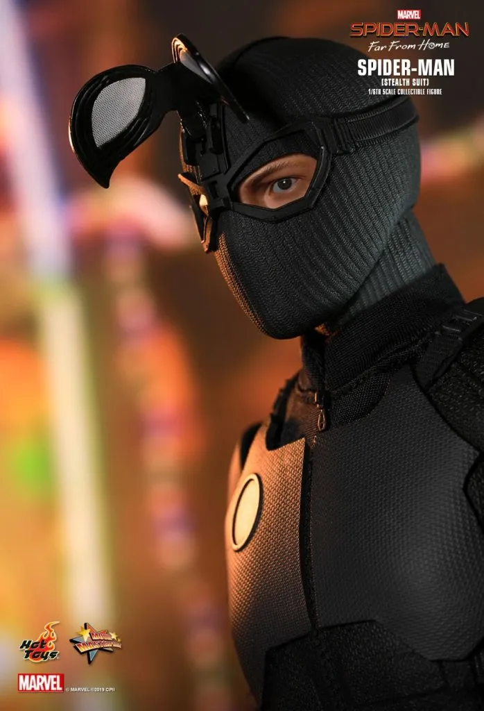 Фигурка Спайдермен Stealth Suit от Hot Toys 4.jpg Фигурка Спайдермен Stealth Suit от Hot Toys 4.jpg