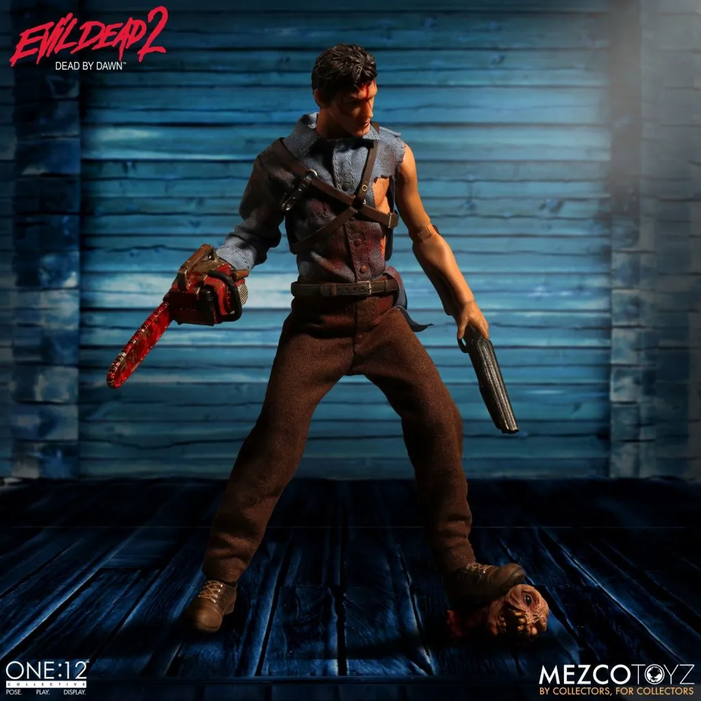 Mezco-Evil-Dead-2-Ash-One12-0005.jpg