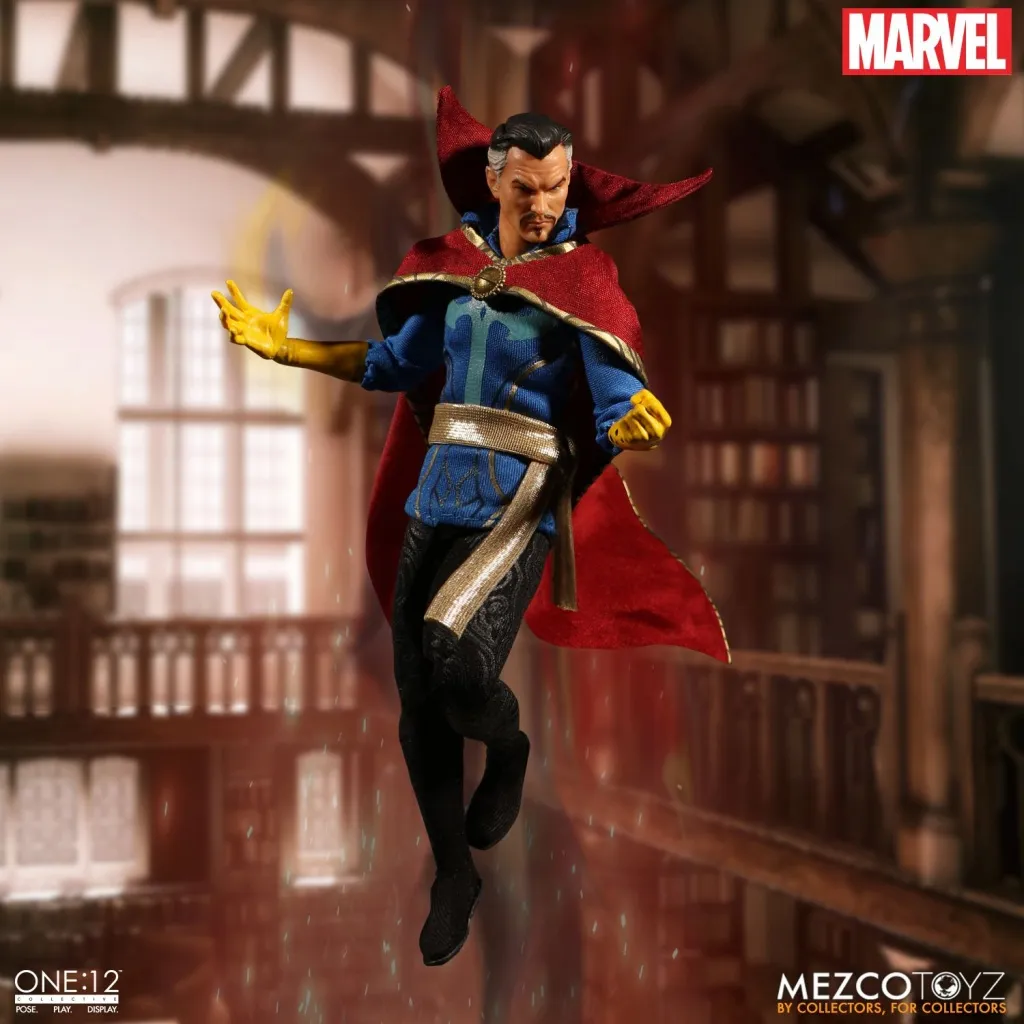 Mezco-Dr.-Strange-Figure-004.jpg