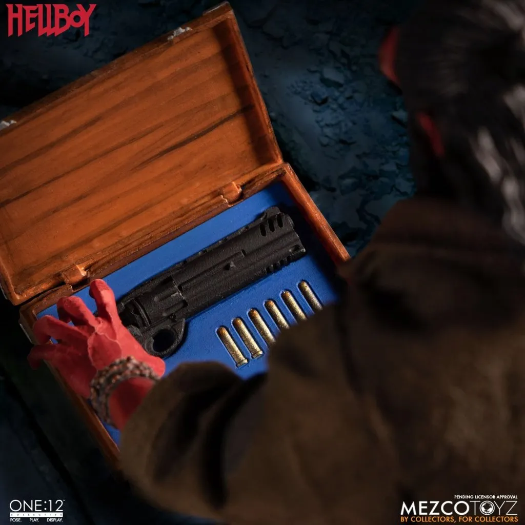 Mezco-Hellboy-2019-One12-Collective-006.jpg Mezco-Hellboy-2019-One12-Collective-006.jpg