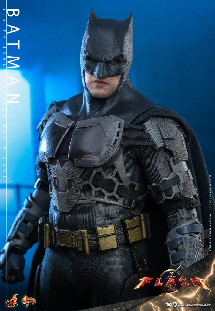 купить Фигурка Hot Toys MMS703 The Flash – Batman 1:6 Scale Collectible Figures 3.jpeg