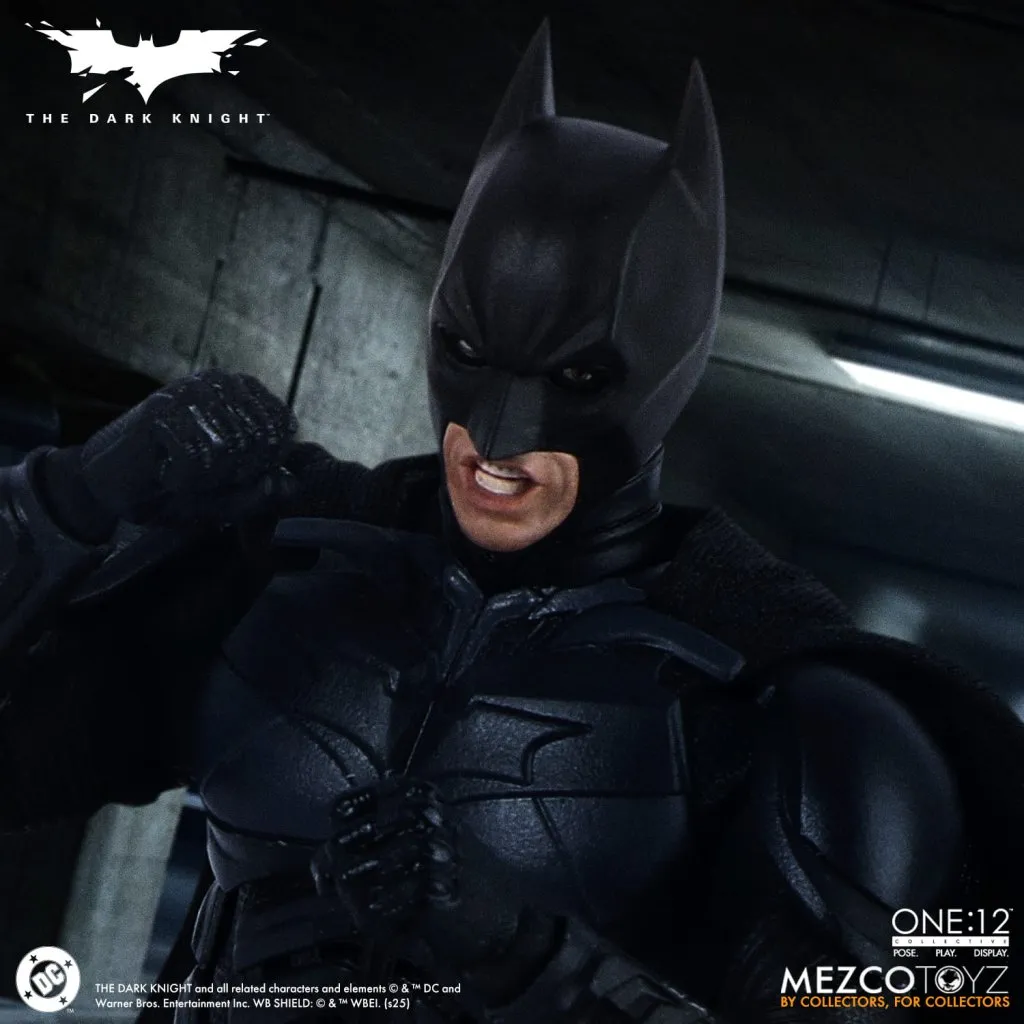 купить Фигурка Dark Knight Batman — Mezco One 12 Collective 11.jpg