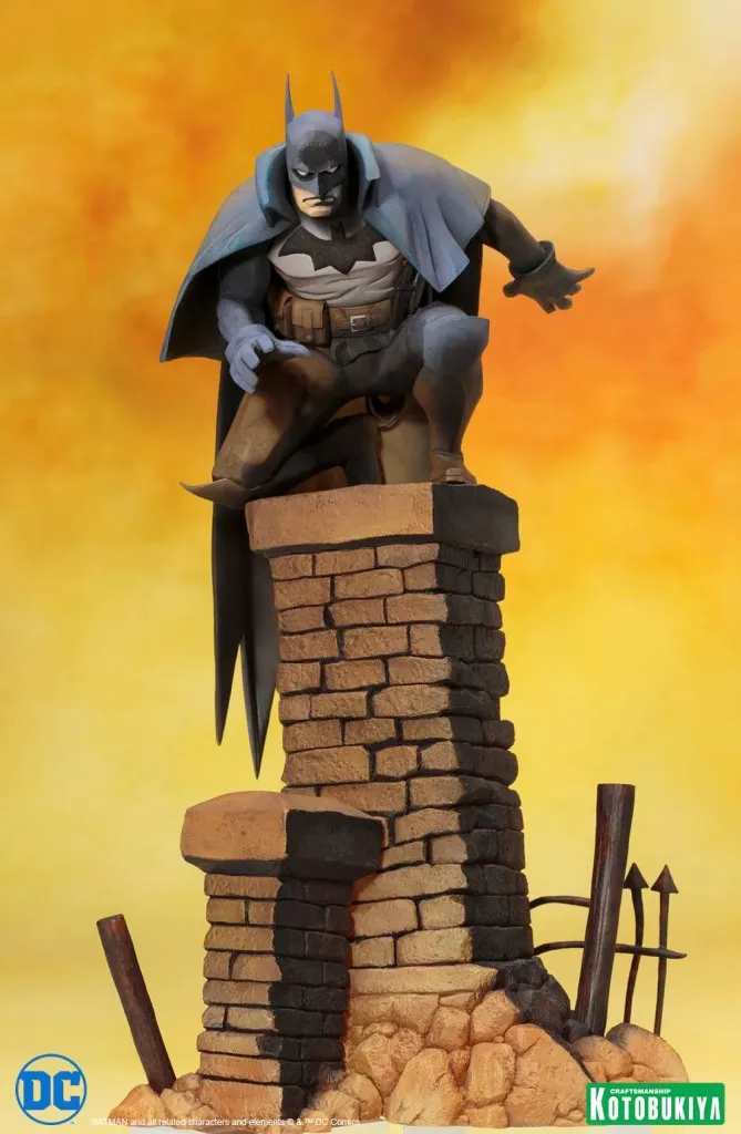 Batman-Gotham-by-Gaslight-Statue-001.jpg Batman-Gotham-by-Gaslight-Statue-001.jpg