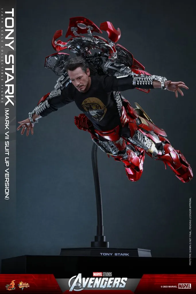 купить Фигурка The Avengers – Hot Toys Tony Stark Suit Up Iron Man Mark VII Version 10.jpeg