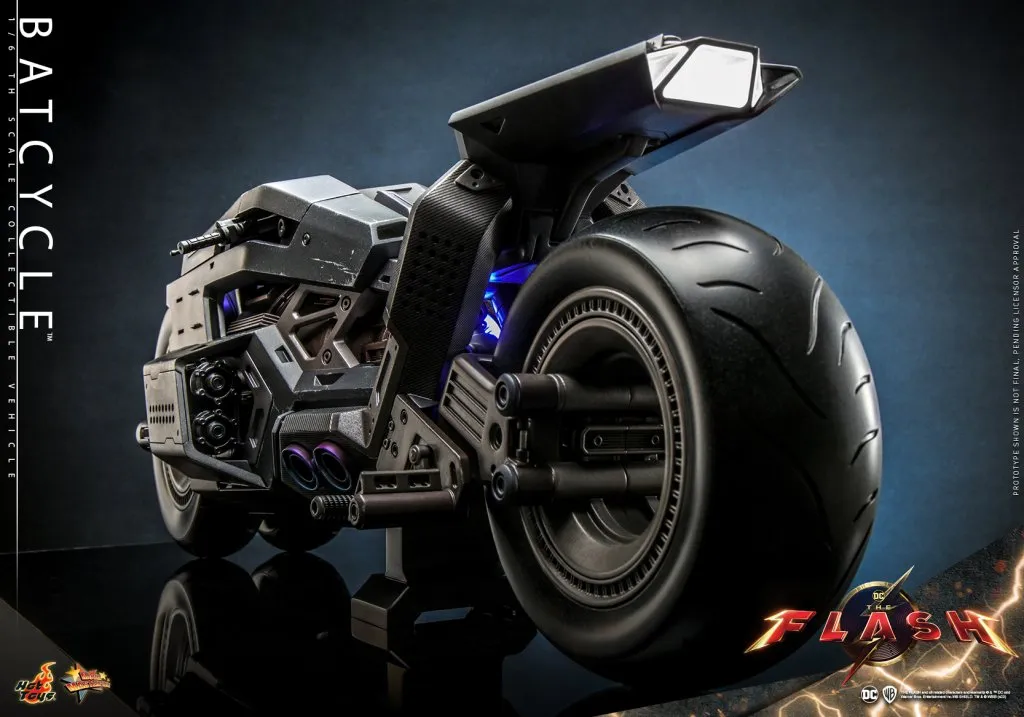 купить Фигурка Hot Toys MMS704 The Flash – Batcycle 1:6 Scale Collectible Figure 10.jpeg