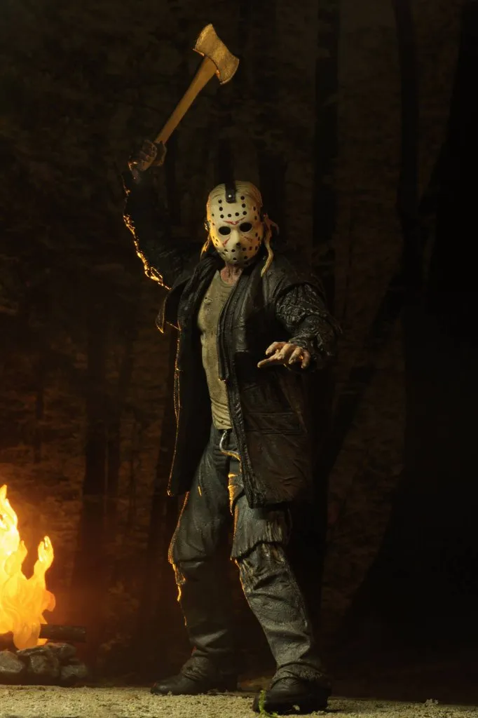 NECA-Ultimate-2009-Jason-Voorhees-009.jpg