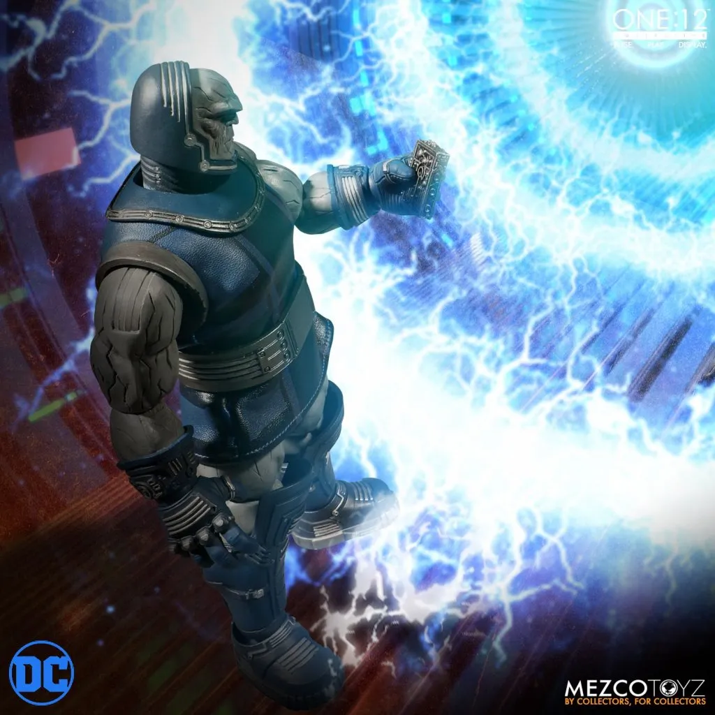 Mezco-One12-Darkseid-009.jpg Mezco-One12-Darkseid-009.jpg