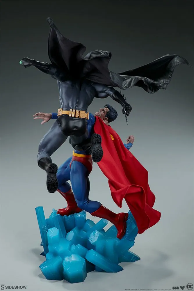 Sideshow-Batman-vs-Superman-Statue-023.jpg Sideshow-Batman-vs-Superman-Statue-023.jpg