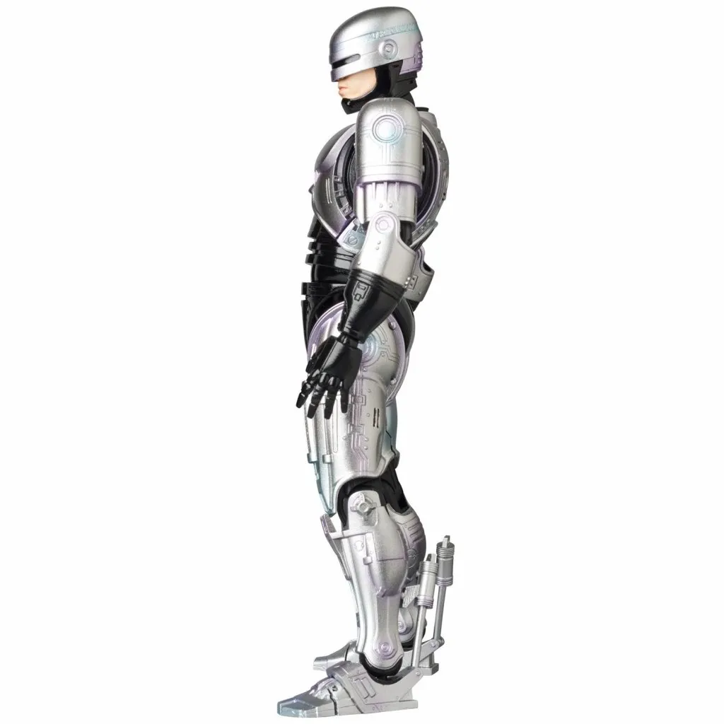 MAFEX-Robocop-Figure-004.jpg