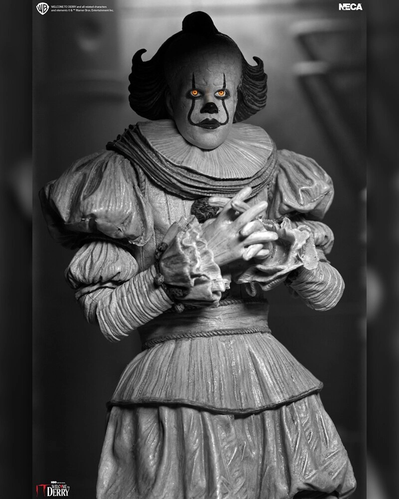 купить фигурка NECA: Welcome to Derry Ultimate Black & White Pennywise 7” Scale Figure 11.jpg