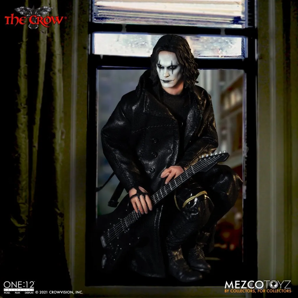Фигурка Ворон — Mezco The Crow One 12 Collective 10.jpeg