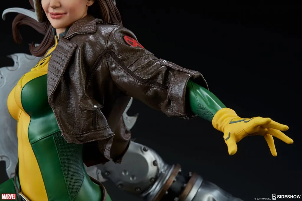 Sideshow-Rogue-Statue-013.jpg Sideshow-Rogue-Statue-013.jpg