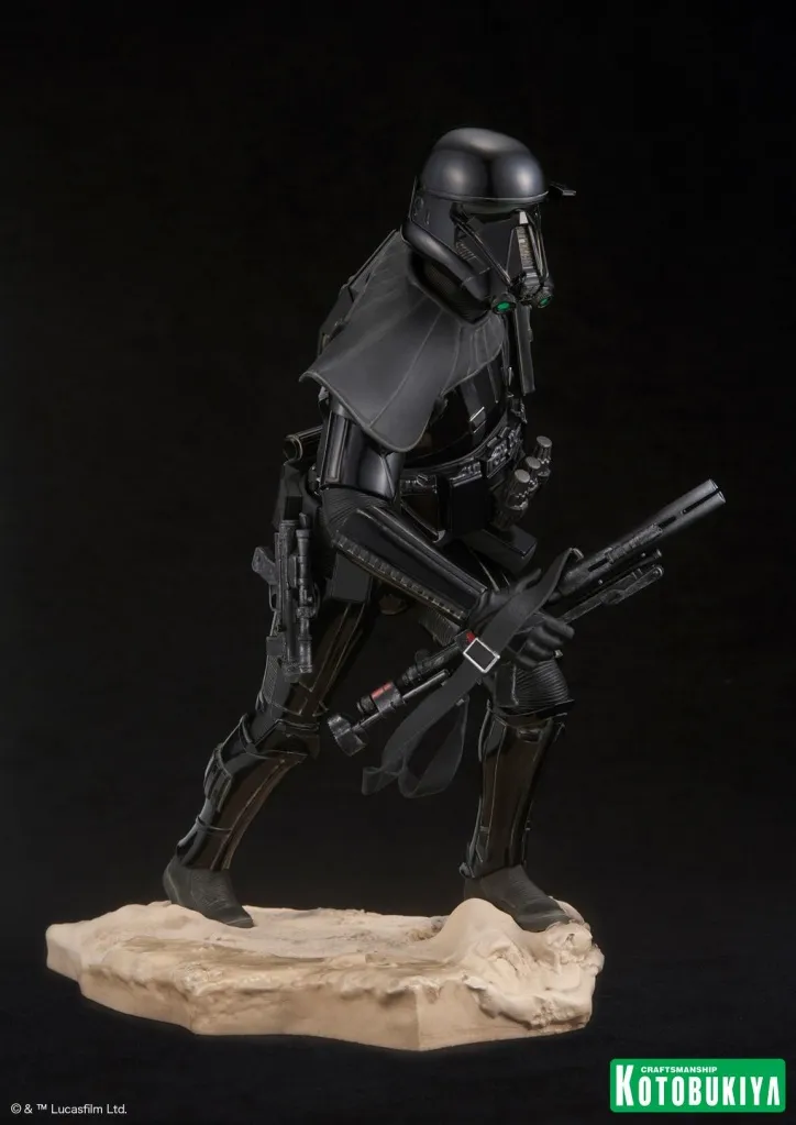Rogue-One-Death-Trooper-ARTFX-Statue-003.jpg