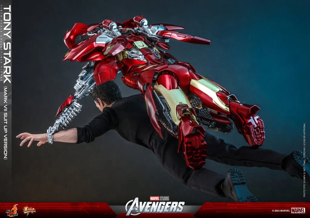 купить Фигурка The Avengers – Hot Toys Tony Stark Suit Up Iron Man Mark VII Version 11.jpeg