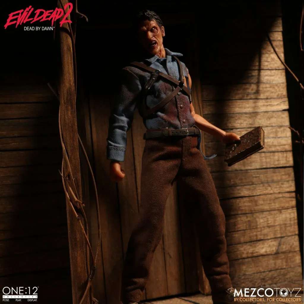 Mezco-Evil-Dead-2-Ash-One12-0007.jpg