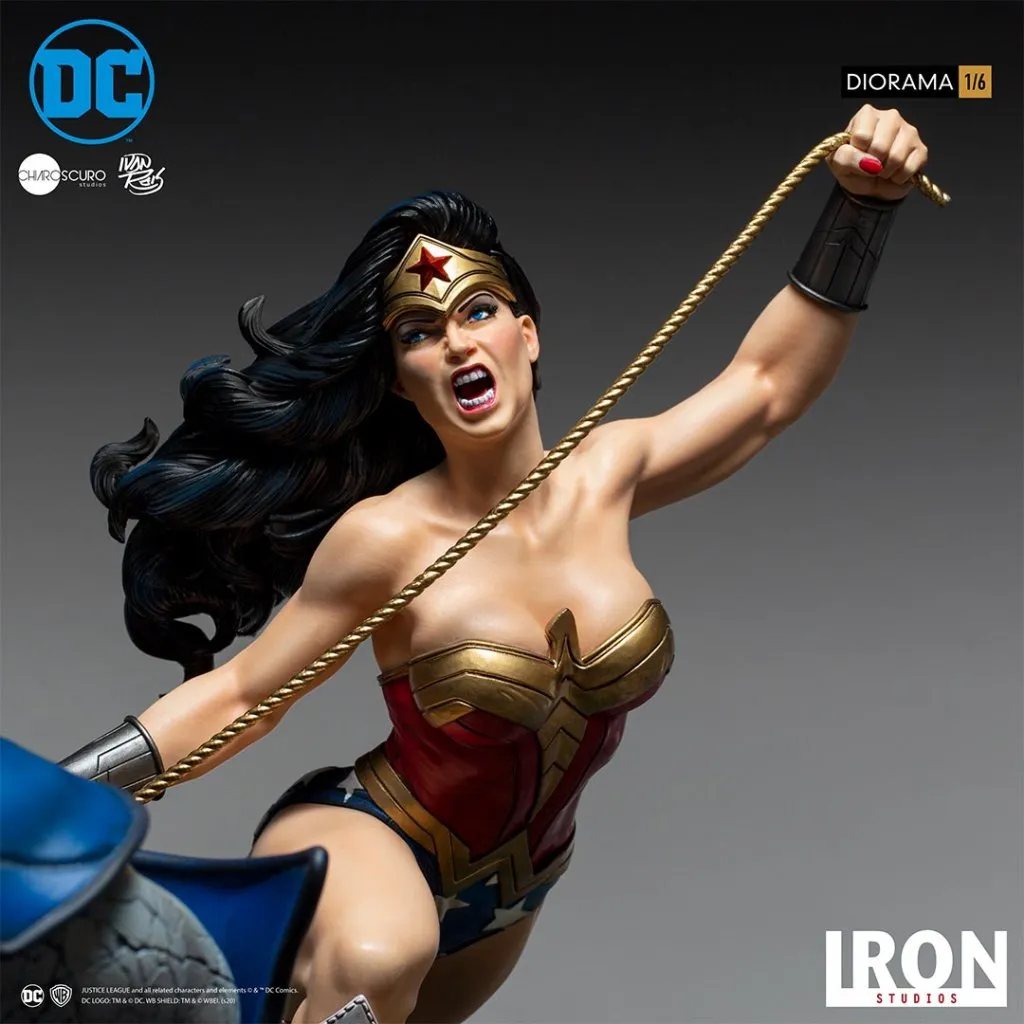 Купить Iron Studios DC Comics – Wonder Woman vs Darkseid Scale Diorama Statue (13).jpg