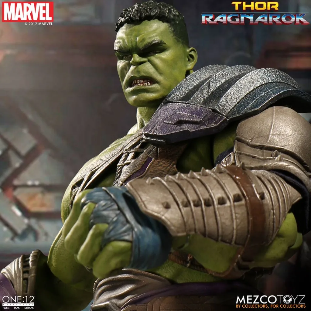 Mezco-Gladiator-Hulk-003.jpg