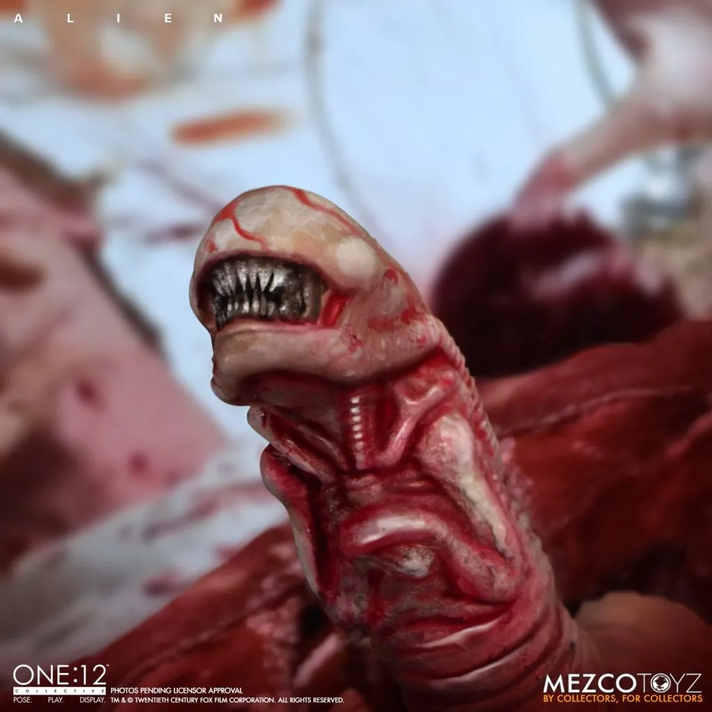 Фигурка Чужой — Mezco Alien One 12 Collective 12.jpeg
