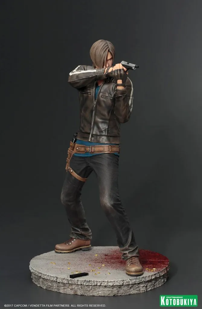 Resident-Evil-Vendetta-Leon-Kennedy-Statue-001.jpg Resident-Evil-Vendetta-Leon-Kennedy-Statue-001.jpg