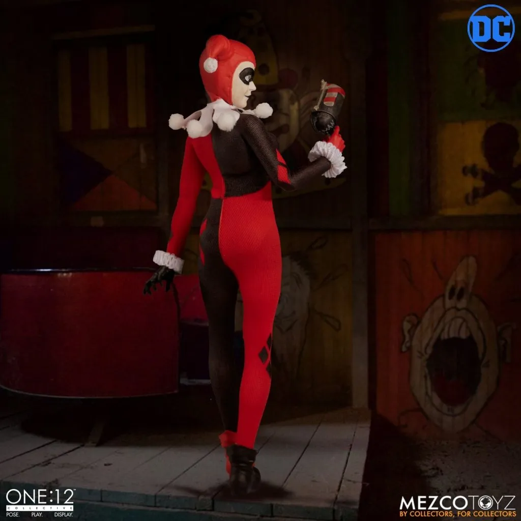 Фигурка Харли Квинн - Mezco-Deluxe-Harley-Quinn (7).jpg Фигурка Харли Квинн - Mezco-Deluxe-Harley-Quinn (7).jpg