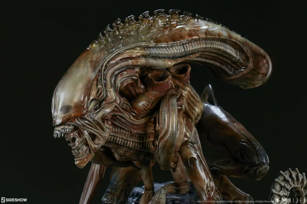 Alien-Warrio-Mythos-Statue-008.jpg