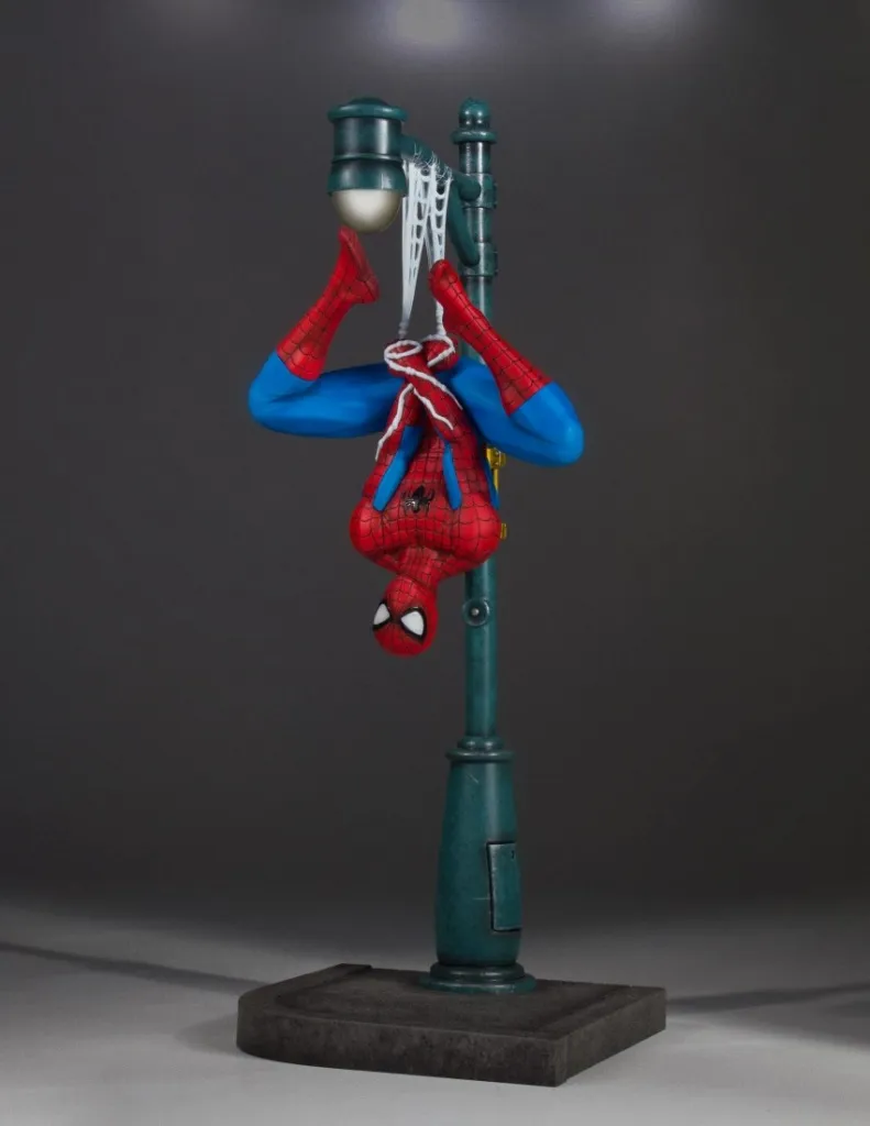 Gentle-Giant-Spider-Man-Statue-002.jpg