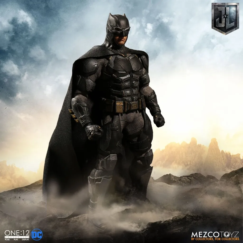Mezco-Tactical-Suit-Batman-001.jpg Mezco-Tactical-Suit-Batman-001.jpg
