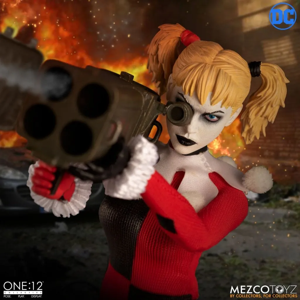 Фигурка Харли Квинн - Mezco-Deluxe-Harley-Quinn (5).jpg Фигурка Харли Квинн - Mezco-Deluxe-Harley-Quinn (5).jpg