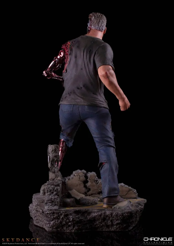 Terminator-Dark-Fate-T-800-Statue-003.jpg Terminator-Dark-Fate-T-800-Statue-003.jpg