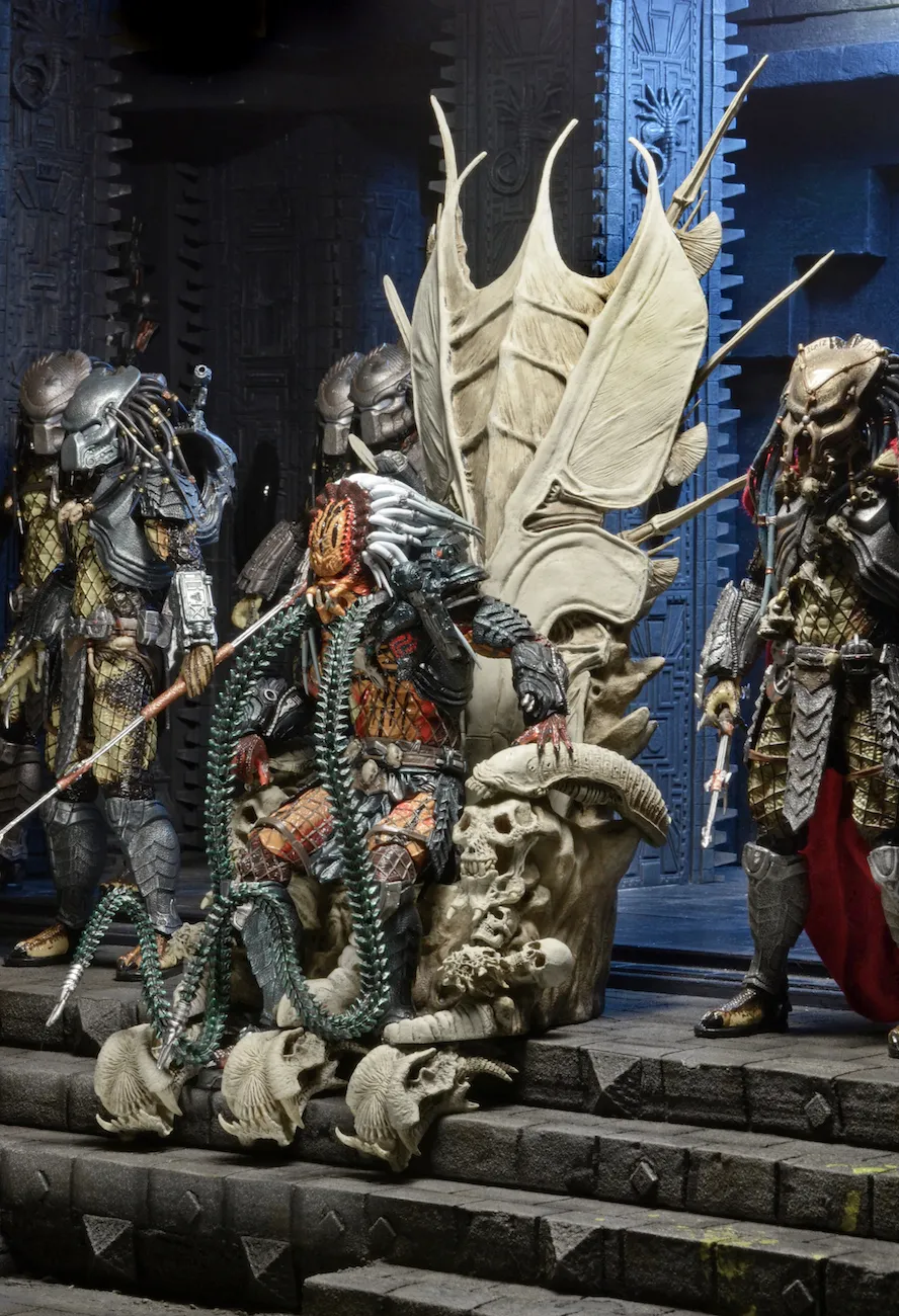 NECA-AvP-Bone-Throne-010.jpg