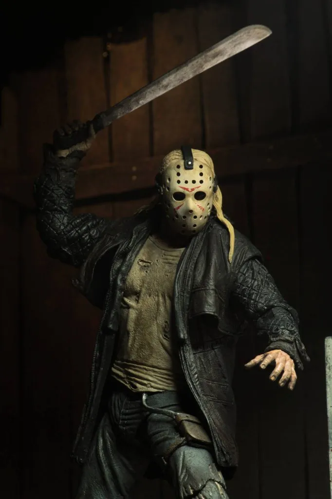 NECA-Ultimate-2009-Jason-Voorhees-006.jpg