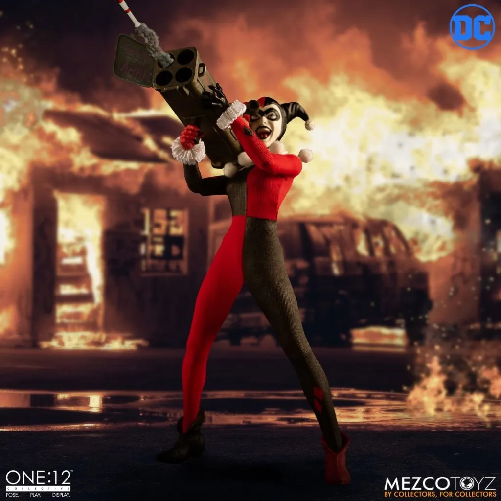 Фигурка Харли Квинн - Mezco-Deluxe-Harley-Quinn (4).jpg Фигурка Харли Квинн - Mezco-Deluxe-Harley-Quinn (4).jpg