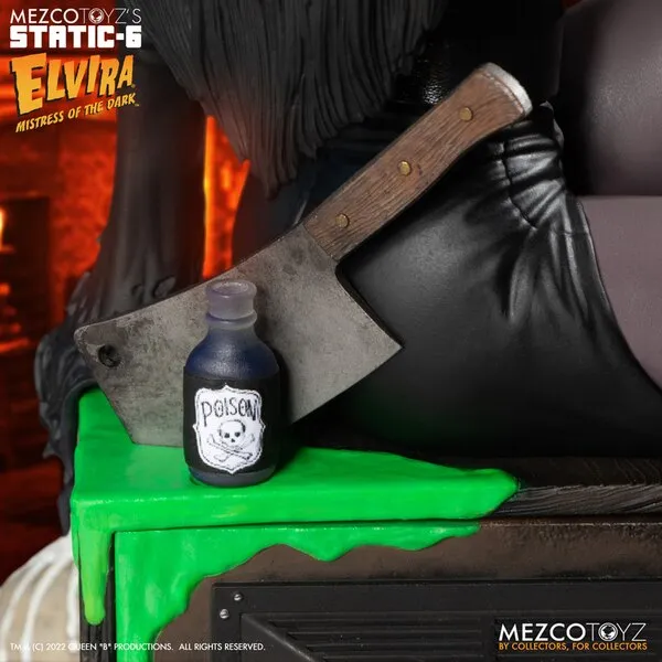 купить Фигурка Эльвира — Mezco Elvira Static 6 10.jpg купить Фигурка Эльвира — Mezco Elvira Static 6 10.jpg