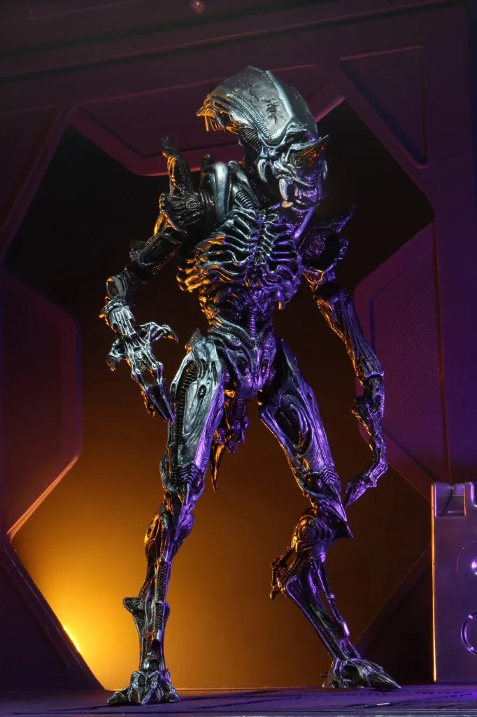 Фигурка Чужого — Neca Aliens Rhino Alien Kenner Tribute Version 2 (12).jpg